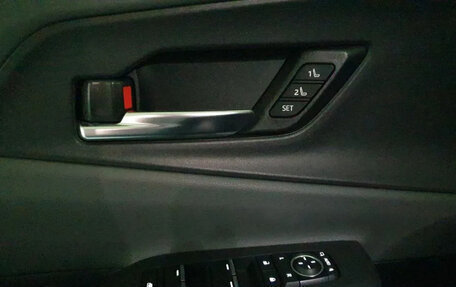 Toyota Prius IV XW50, 2025 год, 4 035 173 рублей, 7 фотография