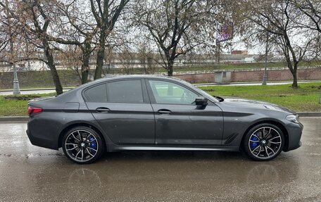 BMW 5 серия, 2019 год, 3 100 000 рублей, 4 фотография