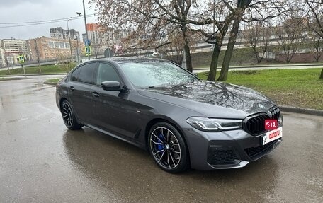 BMW 5 серия, 2019 год, 3 100 000 рублей, 3 фотография