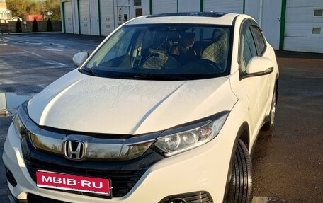 Honda Vezel, 2021 год, 1 750 000 рублей, 1 фотография