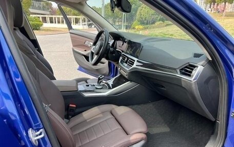 BMW 3 серия, 2021 год, 3 100 000 рублей, 12 фотография