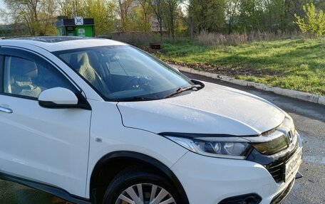 Honda Vezel, 2021 год, 1 750 000 рублей, 6 фотография