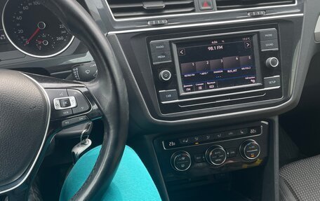 Volkswagen Tiguan II, 2018 год, 1 550 000 рублей, 19 фотография