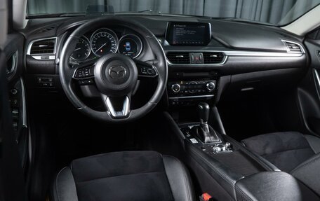 Mazda 6, 2017 год, 1 890 000 рублей, 6 фотография