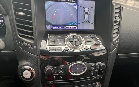 Infiniti QX70, 2014 год, 1 880 000 рублей, 10 фотография