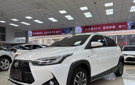 Toyota Yaris XP150 рестайлинг, 2022 год, 1 097 090 рублей, 2 фотография