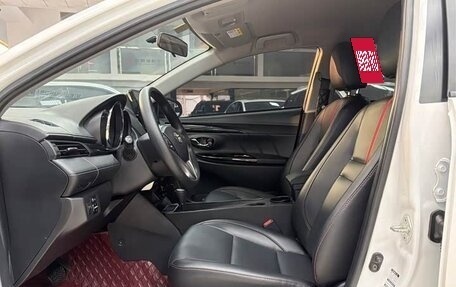 Toyota Yaris XP150 рестайлинг, 2022 год, 1 097 090 рублей, 3 фотография