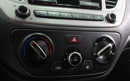 Hyundai Solaris II рестайлинг, 2019 год, 1 229 000 рублей, 15 фотография