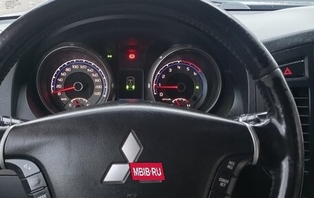 Mitsubishi Pajero IV, 2008 год, 1 780 000 рублей, 10 фотография