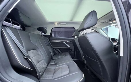 Haval H6, 2022 год, 1 300 000 рублей, 17 фотография