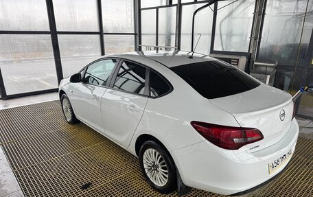 Opel Astra J, 2013 год, 745 000 рублей, 4 фотография