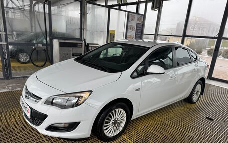 Opel Astra J, 2013 год, 745 000 рублей, 2 фотография
