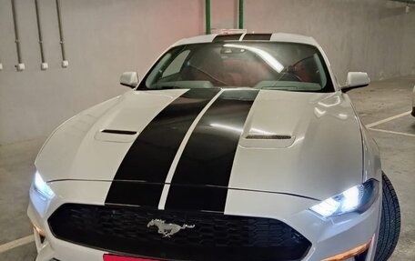 Ford Mustang VI рестайлинг, 2022 год, 4 500 000 рублей, 8 фотография