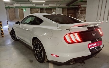 Ford Mustang VI рестайлинг, 2022 год, 4 500 000 рублей, 6 фотография