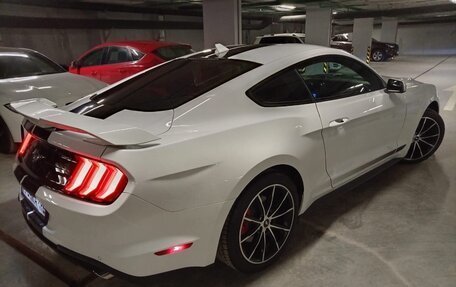 Ford Mustang VI рестайлинг, 2022 год, 4 500 000 рублей, 24 фотография