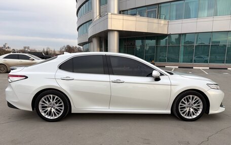 Toyota Camry, 2020 год, 2 820 000 рублей, 4 фотография