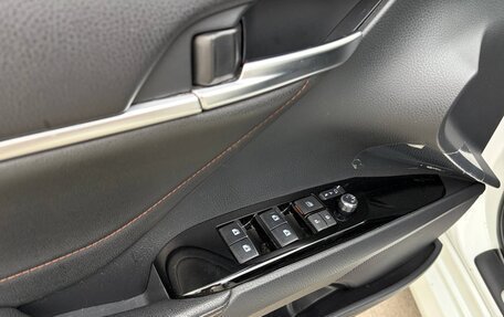 Toyota Camry, 2020 год, 2 820 000 рублей, 20 фотография