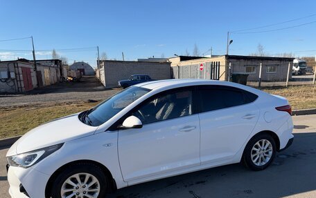 Hyundai Solaris II рестайлинг, 2021 год, 1 629 000 рублей, 2 фотография