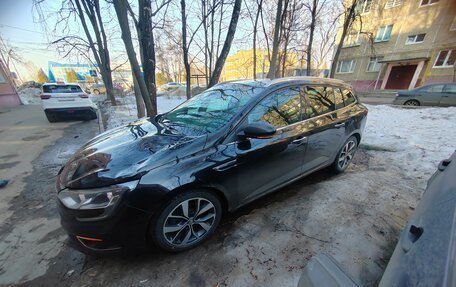 Renault Megane IV, 2018 год, 1 000 000 рублей, 4 фотография