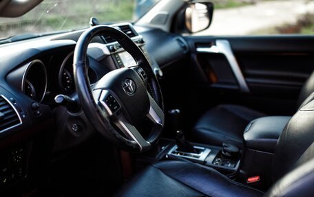 Toyota Land Cruiser Prado 150 рестайлинг 2, 2017 год, 4 950 000 рублей, 7 фотография