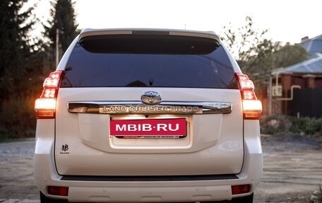 Toyota Land Cruiser Prado 150 рестайлинг 2, 2017 год, 4 950 000 рублей, 4 фотография