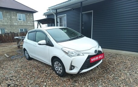 Toyota Vitz, 2017 год, 865 000 рублей, 2 фотография