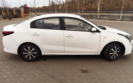 KIA Rio IV, 2021 год, 1 450 000 рублей, 7 фотография