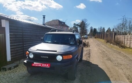 Toyota FJ Cruiser, 2012 год, 2 700 000 рублей, 12 фотография