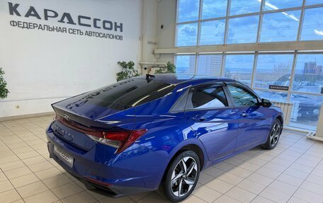 Hyundai Elantra, 2022 год, 1 800 000 рублей, 2 фотография