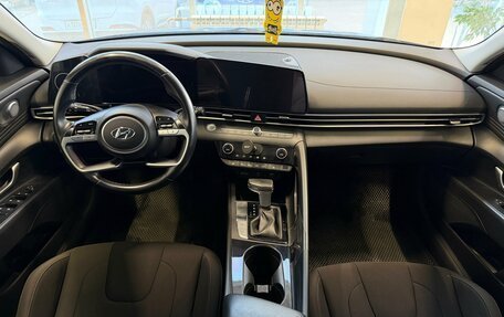 Hyundai Elantra, 2022 год, 1 800 000 рублей, 8 фотография