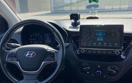 Hyundai Solaris II рестайлинг, 2018 год, 1 180 000 рублей, 5 фотография