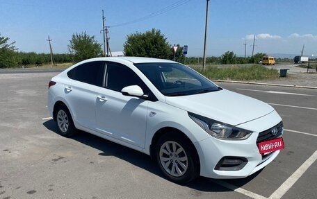 Hyundai Solaris II рестайлинг, 2018 год, 1 180 000 рублей, 2 фотография