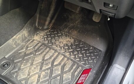 Toyota Prius IV XW50, 2019 год, 1 920 000 рублей, 1 фотография