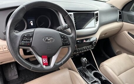 Hyundai Tucson III, 2017 год, 2 300 000 рублей, 2 фотография