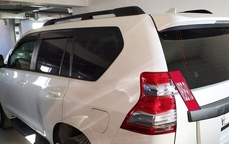 Toyota Land Cruiser Prado 150 рестайлинг 2, 2017 год, 3 700 000 рублей, 2 фотография