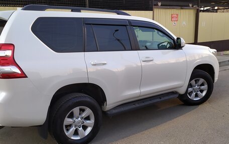 Toyota Land Cruiser Prado 150 рестайлинг 2, 2017 год, 3 700 000 рублей, 5 фотография