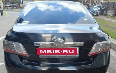 Toyota Camry, 2011 год, 900 000 рублей, 6 фотография