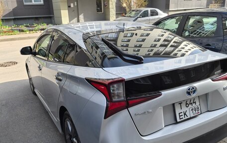 Toyota Prius IV XW50, 2019 год, 1 920 000 рублей, 7 фотография