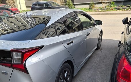 Toyota Prius IV XW50, 2019 год, 1 920 000 рублей, 13 фотография