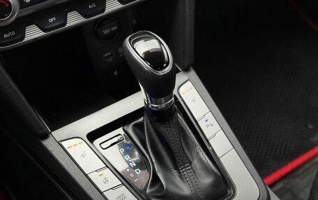 Hyundai Elantra VI рестайлинг, 2019 год, 1 699 000 рублей, 28 фотография