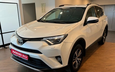 Toyota RAV4, 2018 год, 2 570 000 рублей, 1 фотография