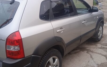 Hyundai Tucson III, 2007 год, 850 000 рублей, 3 фотография