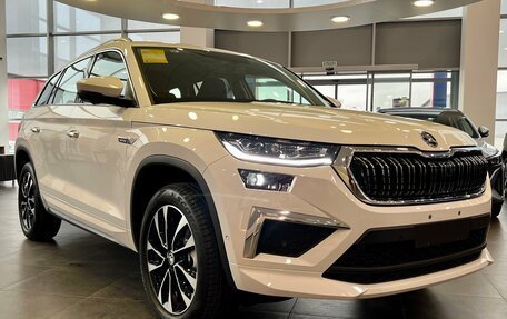 Skoda Kodiaq I, 2025 год, 5 280 000 рублей, 3 фотография