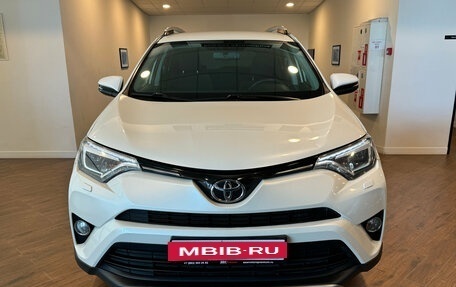 Toyota RAV4, 2018 год, 2 570 000 рублей, 2 фотография