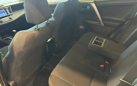 Toyota RAV4, 2018 год, 2 570 000 рублей, 13 фотография