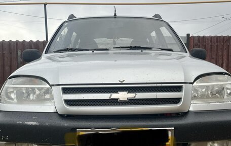 Chevrolet Niva I рестайлинг, 2004 год, 259 000 рублей, 1 фотография