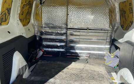 Peugeot Partner II рестайлинг 2, 2011 год, 785 000 рублей, 12 фотография