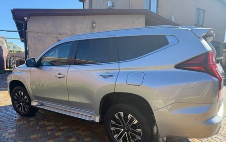 Mitsubishi Montero Sport, 2022 год, 4 000 000 рублей, 5 фотография