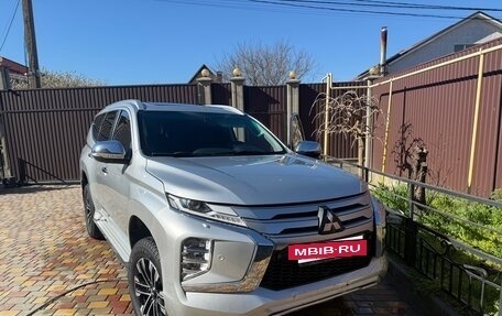 Mitsubishi Montero Sport, 2022 год, 4 000 000 рублей, 9 фотография