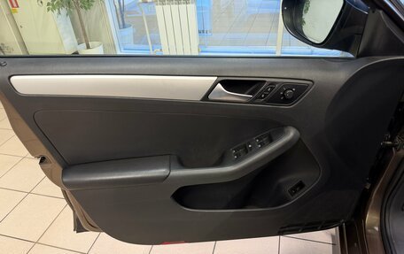 Volkswagen Jetta VI, 2012 год, 890 000 рублей, 14 фотография